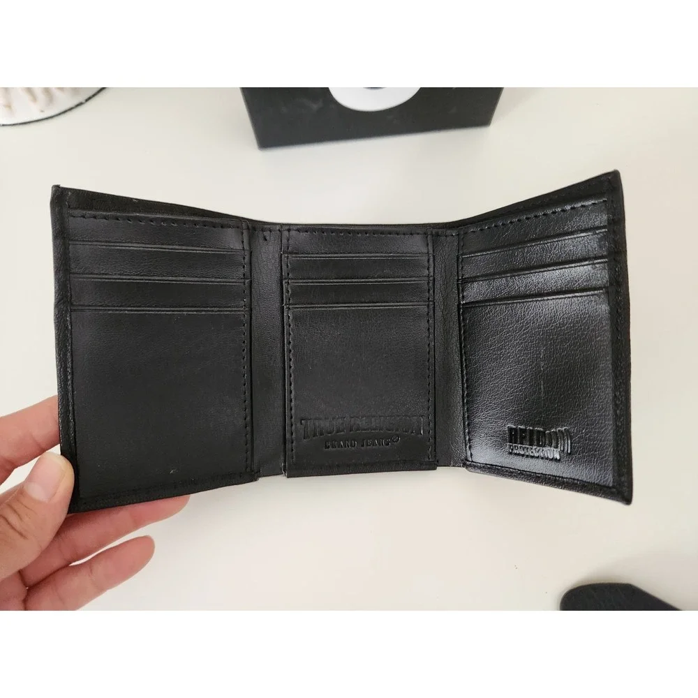 True Religion Genuine Leather RFID Blocking men's‎ Wallet Black